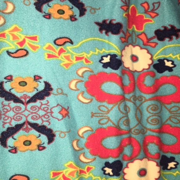 LuLaRoe Tall and Curvy eUC leggings - Picture 1 of 2